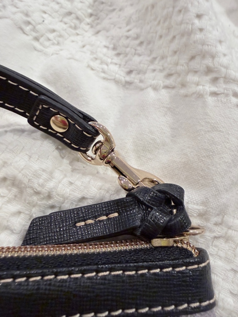 NWOT Dooney & Bourke Black, White and Gray Gingham Check Wristlet - Picture 9 of 16